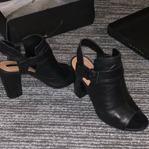 Tahari “TA-MARTIN” Slingback PeepToe Heels